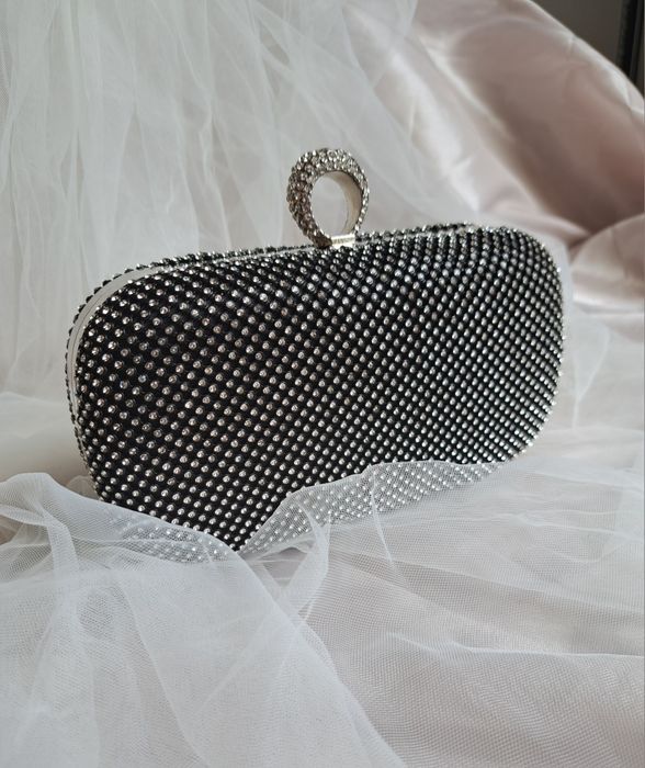 Torebka cyrkonie kopertówka srebrna czarna puzderko na wesele