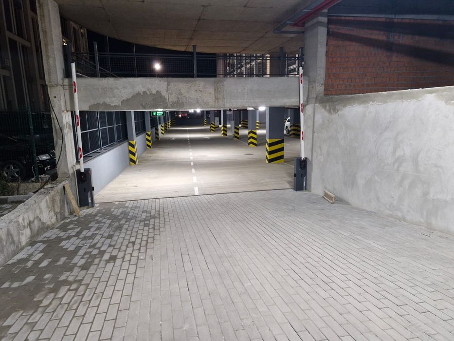 Оренда паркомісця в закритому паркінгу   ЖК Crystal