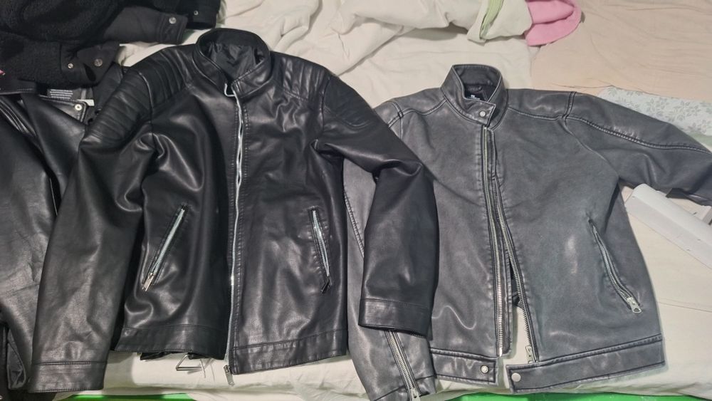 Vendo dois casacos novos