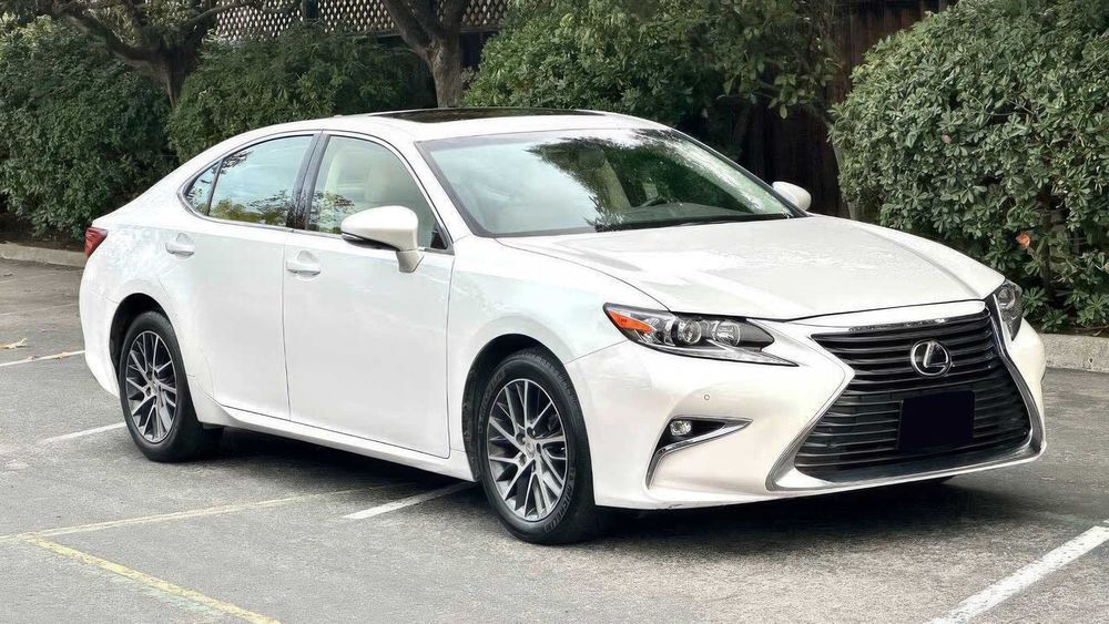 Lexus ES 350      2016