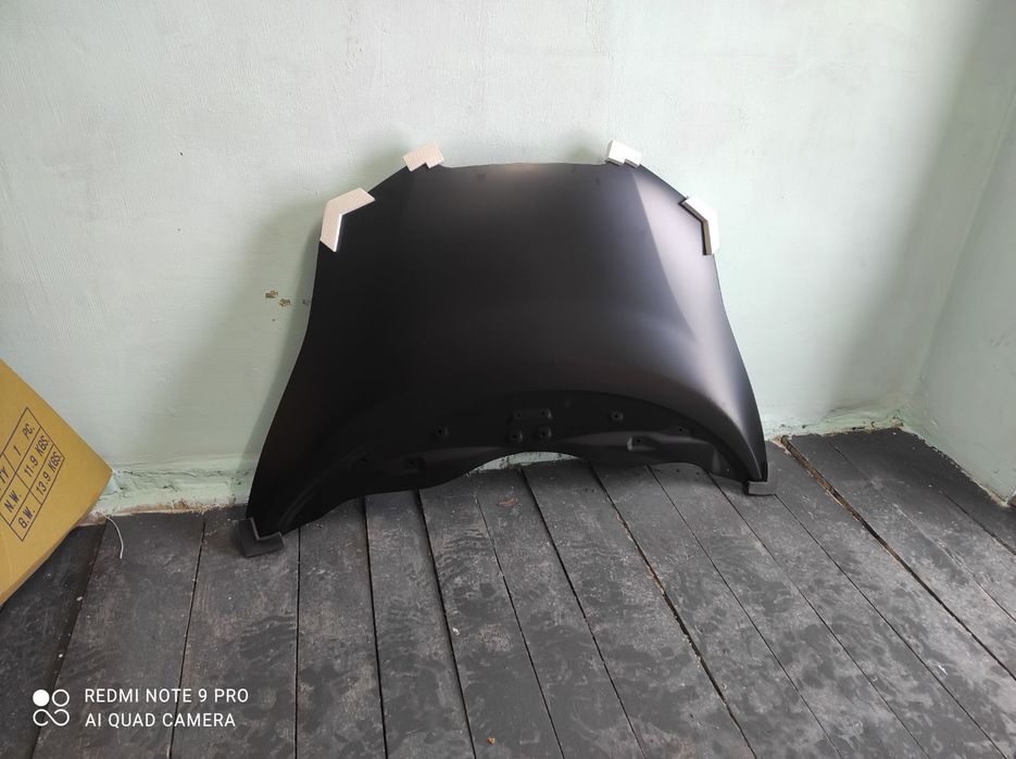 Капот Nissan Leaf Ниссан лиф