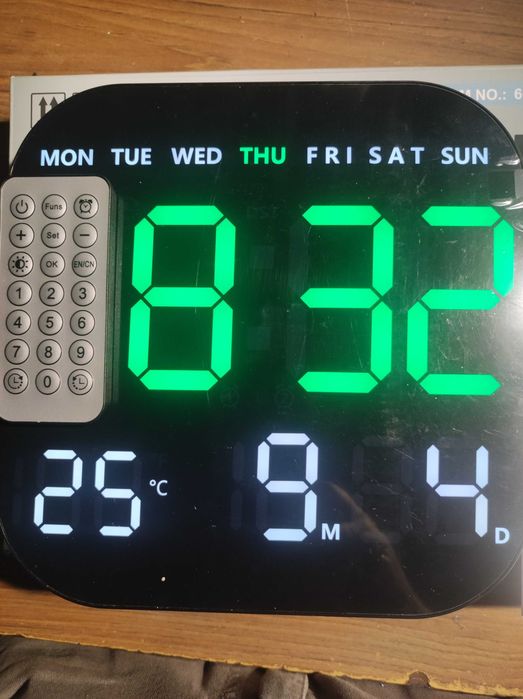 Relógio Digital_ Parede / escritório / sala