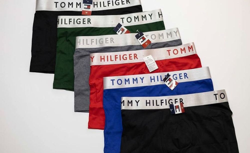 Zestaw 5 męskich bokserek w pudełku prezentowym.