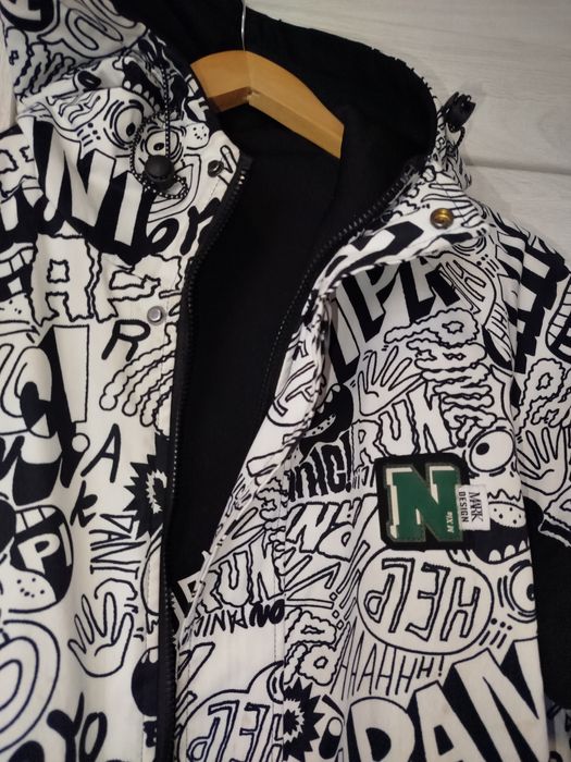 Куртка двостороння  весна р.140-146 на 10років