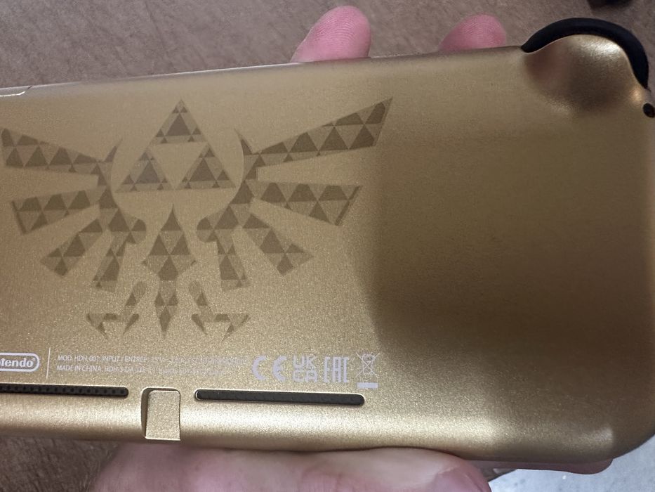 Nintendo Switch Lite edição zelda + capa+ jogo Zelda Echos of Wisdom