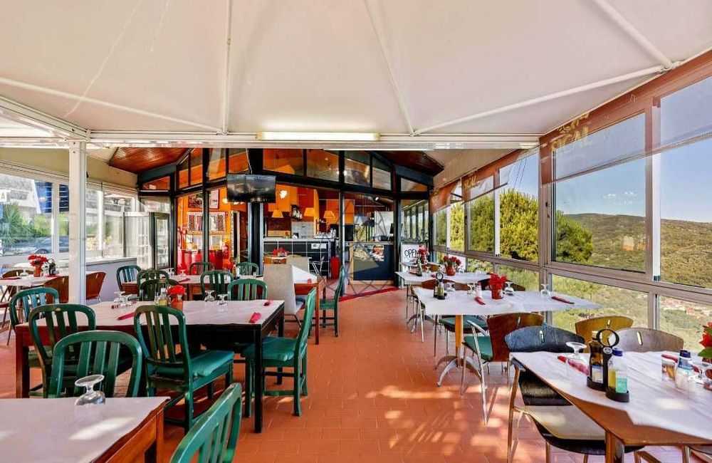 Fully Furnished Restaurant for sale Monchique Algarve Residencial Commercial business property