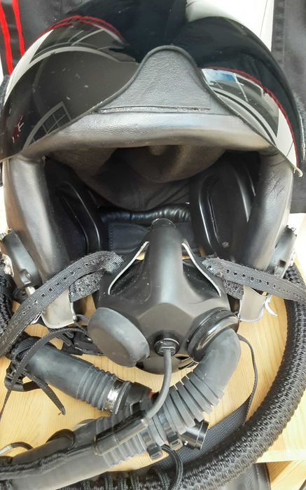 Capacete Militar Gentex + Máscara Oxigénio MBU-20/P + Fato Voo - 950€