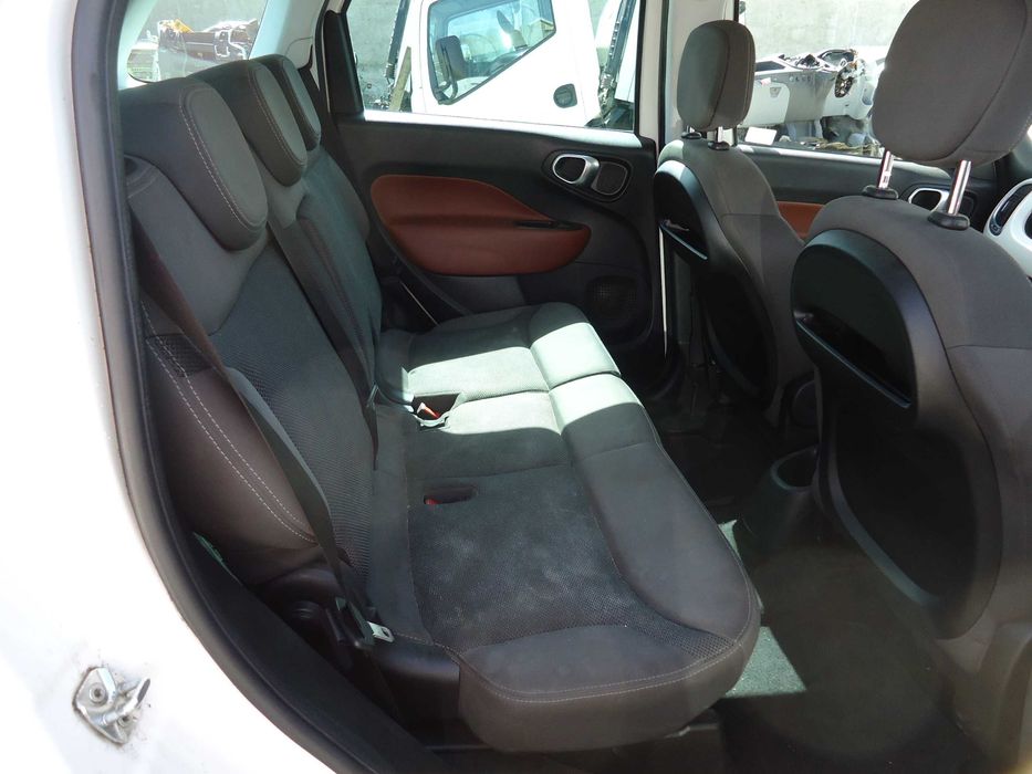 Fiat 500L 1.3 Mjet 85cv (199B4000) de 2014 só ás peças