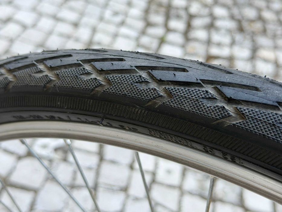 IMACULADA - Só mesmo 15 kms de uso - Bicicleta de Trekking BTwin Riverside 100 Roda 28 ”