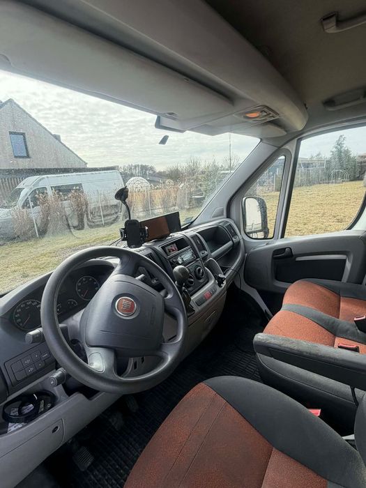 Wynajem busów ,blaszaki i kontenery