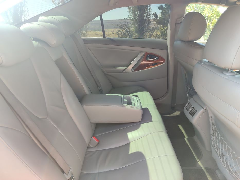 Продам автомобіль TOYOTA AURION