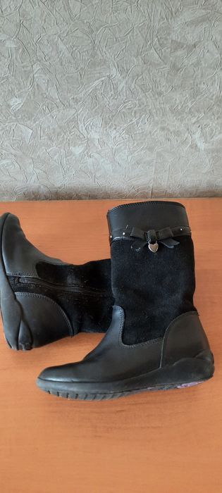Сапожки демісезонні на дівчинку Clarks 18 см шкіра