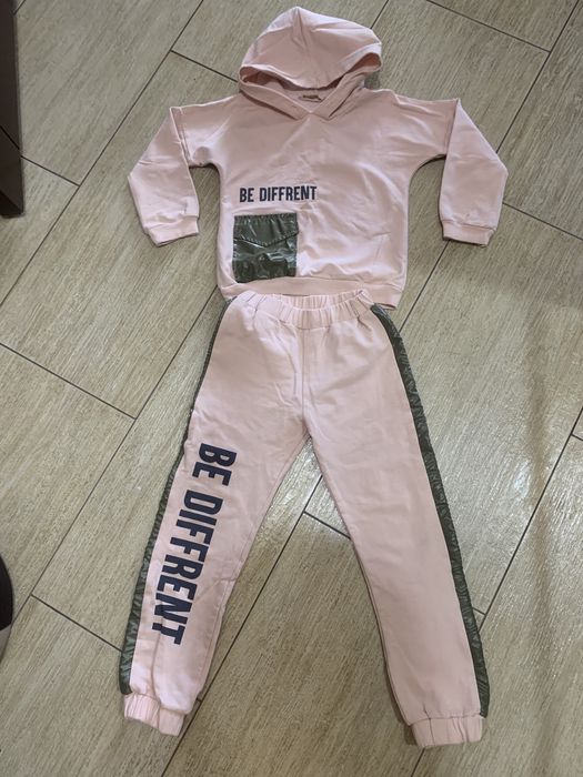 Косюм для дівчинки