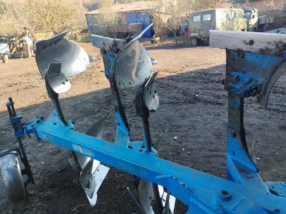 Плуг оборотний Lemkin