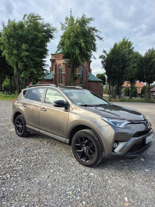 Toyota RAV4 salon POLSKA