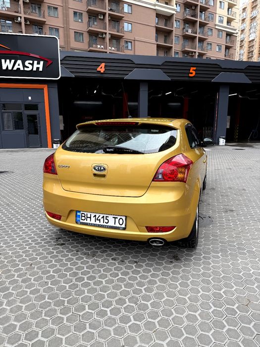 Автомобіль Kia Ceed 2009