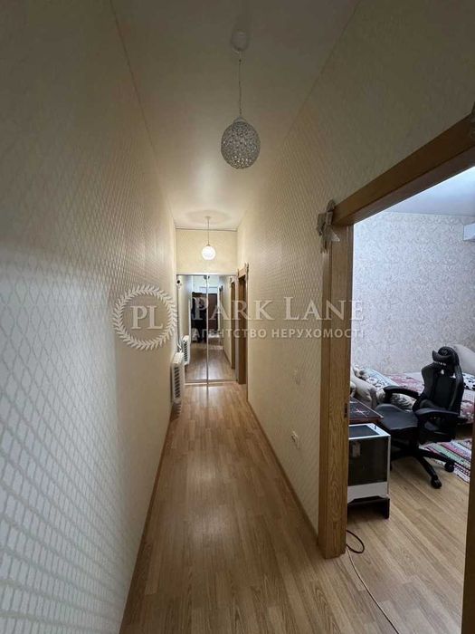 Центр Поділ Продаж 2к квартири Верхній Вал 50а Контрактова площа