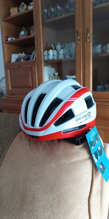 Capacete de ciclismo com viseira