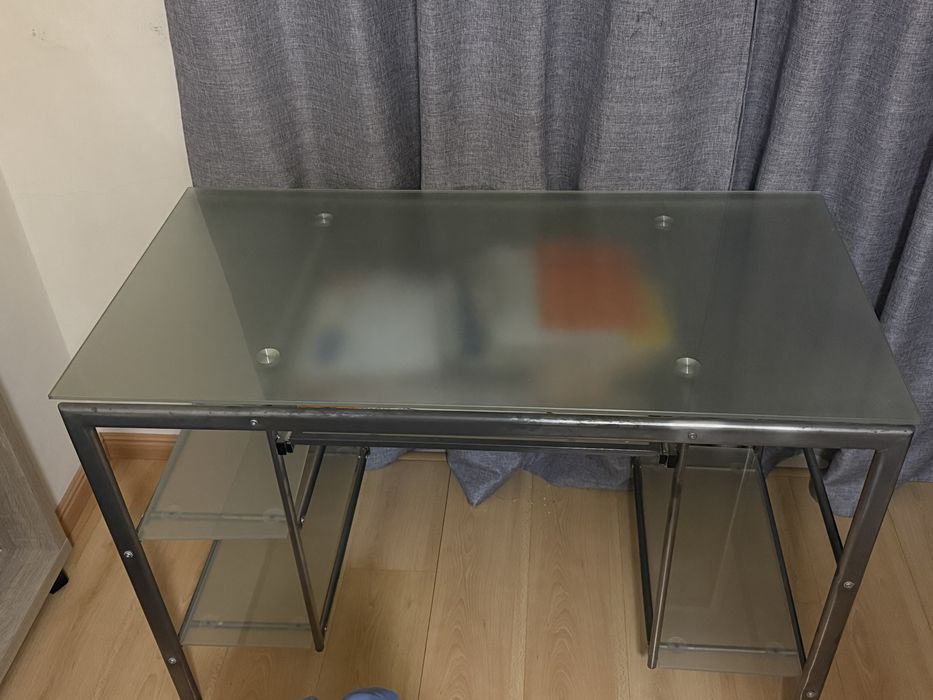 Secretaria/Mesa com Base de Vidro