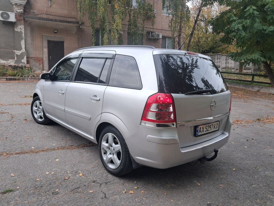 Opel Zafira 2008. Газ