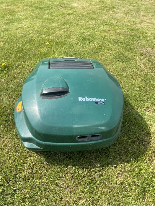 Robot koszący Robomow RM200