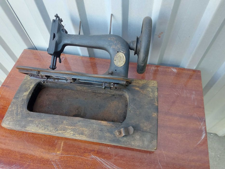 Maszyna do szycia retro (główka)