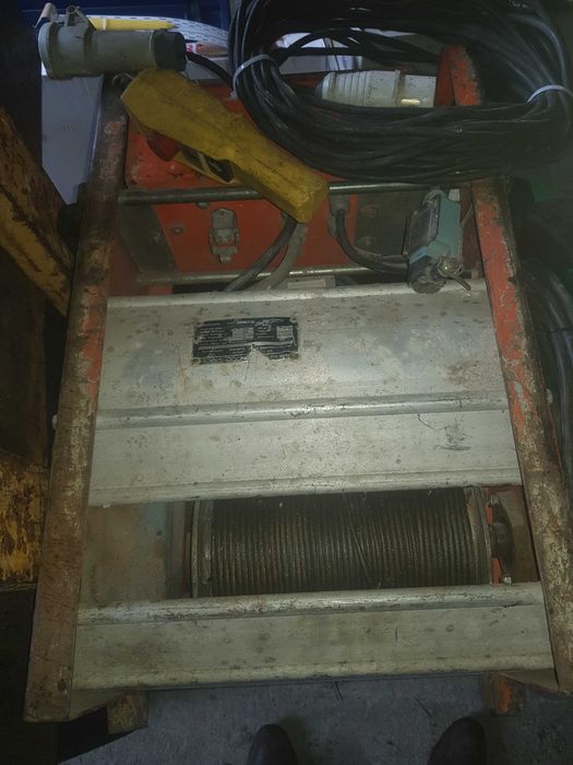 Wyciag budowlany 230V