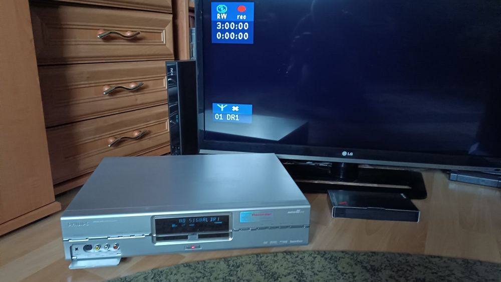Nagrywarka DVD+RW Phillips DVDR 890