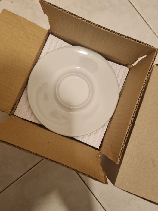 Vende se varios artigos de loiça