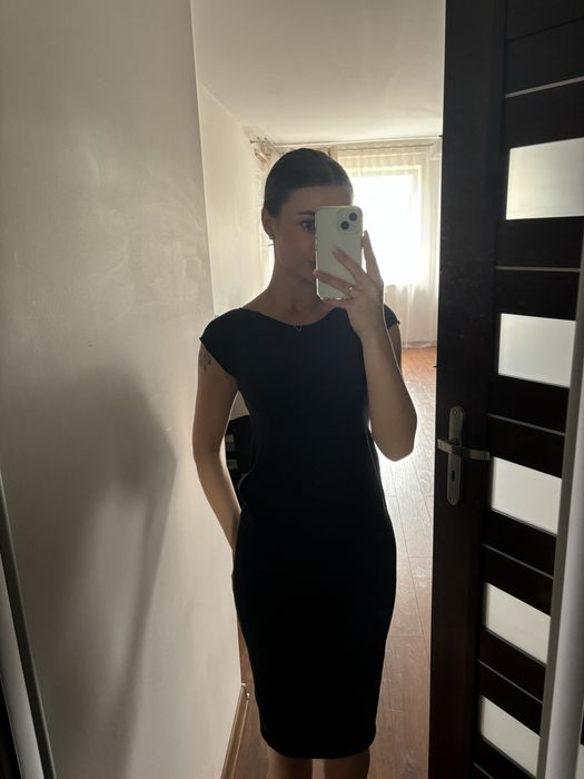 Czarna obcisła sukienka By Insomnia, 100% bawełna, Polska produkcja