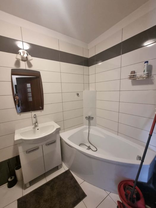 Wynajmę 2-pokojowe mieszkanie  43 m² z balkonem – Słupsk, ul. Małachowskiego, parking
