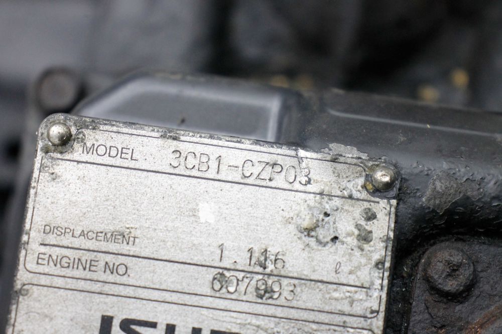 silnik isuzu diesel 3 cylindrowy koparka generator chłodnia 3cb1 walec