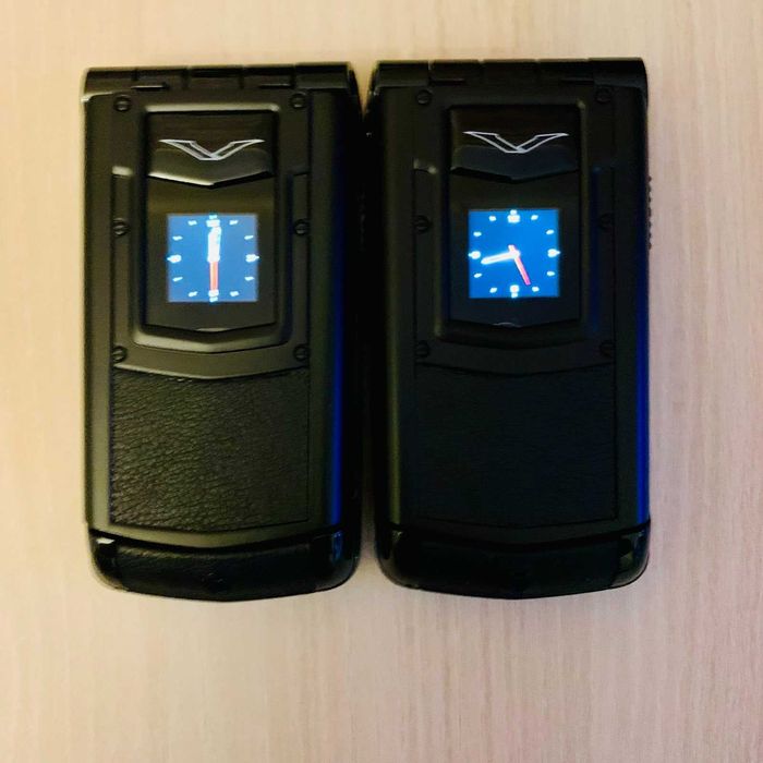 Продам Новий Vertu AYXTA V77! Акція!