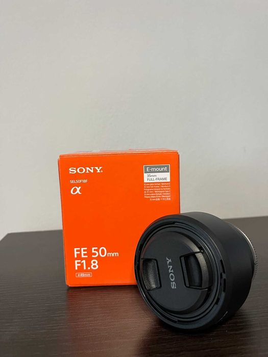 Стандартний об'єктив Sony SEL50F18F 50mm f/1,8