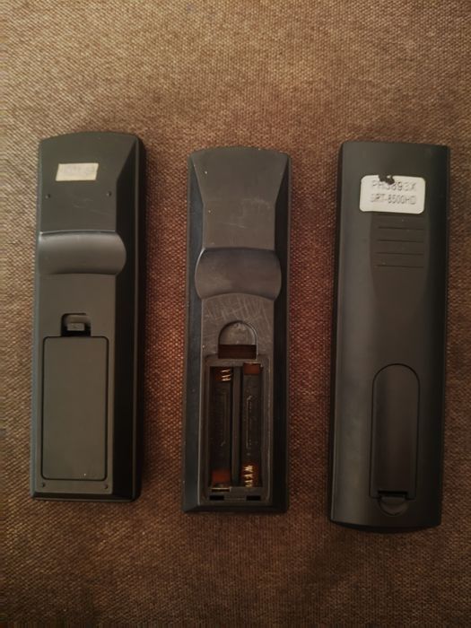 Пульти ( simax, SRT 8500 HD)