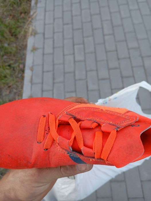 Футбольні бутси 32