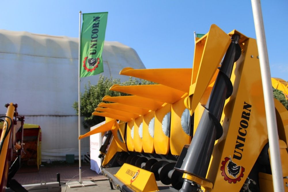 Жатка кукурузная Актюрк. 8-ми рядная. Жатка для збирання кукурудзи