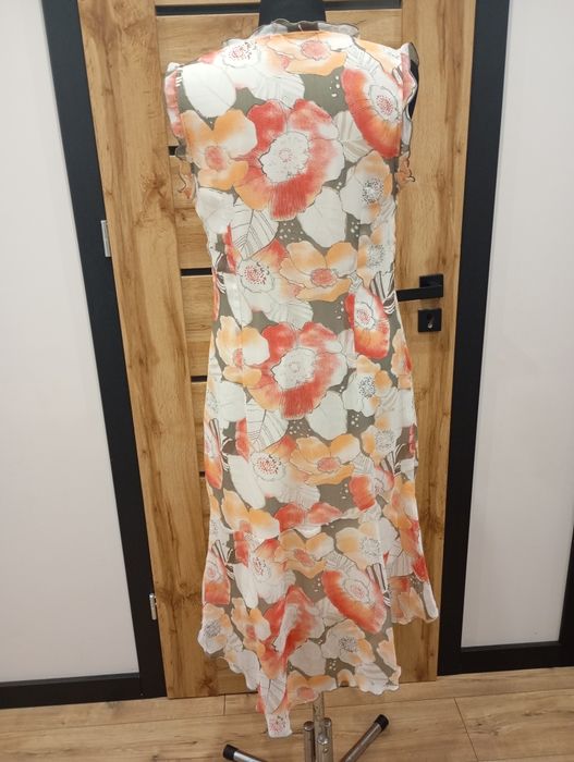 Piękna elegancka sukienka rozmiar 42