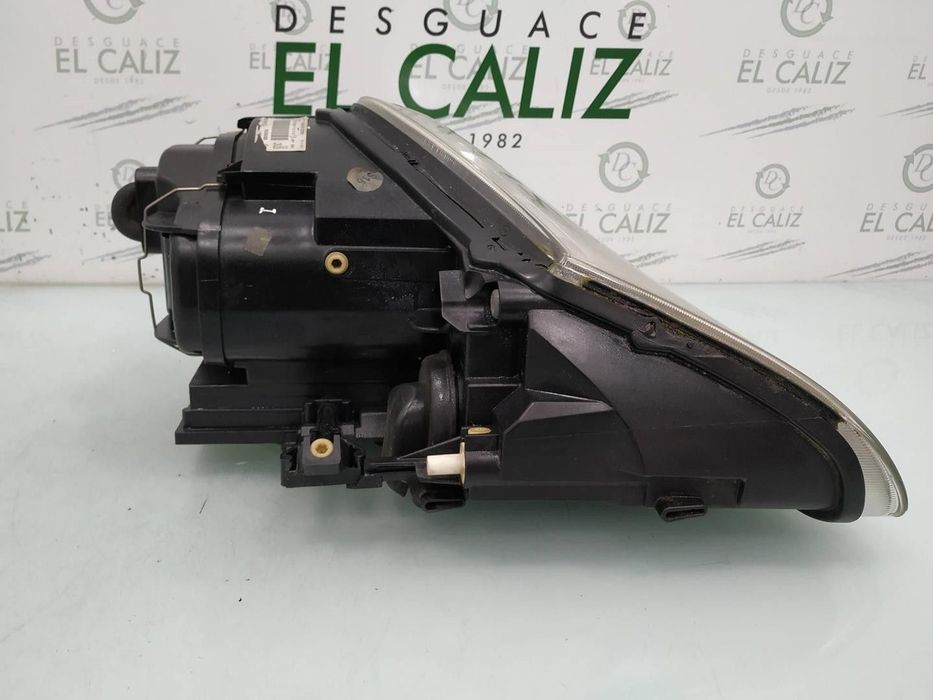 FAROL ESQUERDO PORSCHE CAYENNE 2004 -7L5941005R