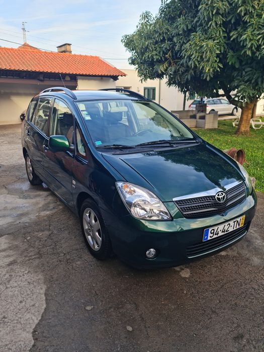 Toyota corolla verso (120.000kms)