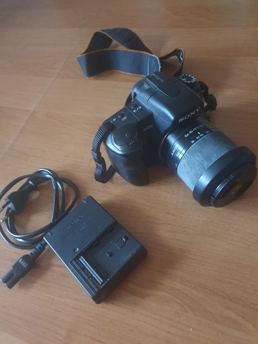 Lustrzanka aparat fotograficzny Sony  a200