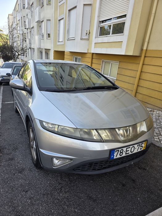 Honda Civic 1.4 i-DSI (2007) – Fiabilidade Japonesa Excepcional