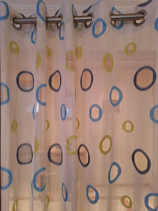 Transparent curtains with balls