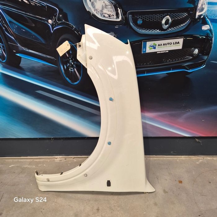 Guarda lamas frente esquerdo ISUZU D-Max 2009