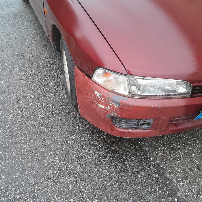 Mitsubitchi Lancer de 1996. Para restauro ou peças. A trabalhar