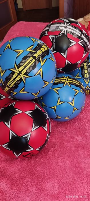 Футбольні м'ячі SELECT (dynamic)