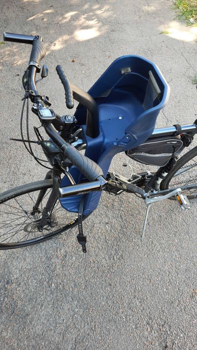 дитяче велосидіння з кріпленням