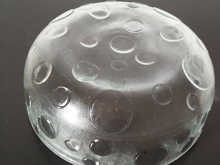 Saladeira bastante grande ou fruteira em vidro