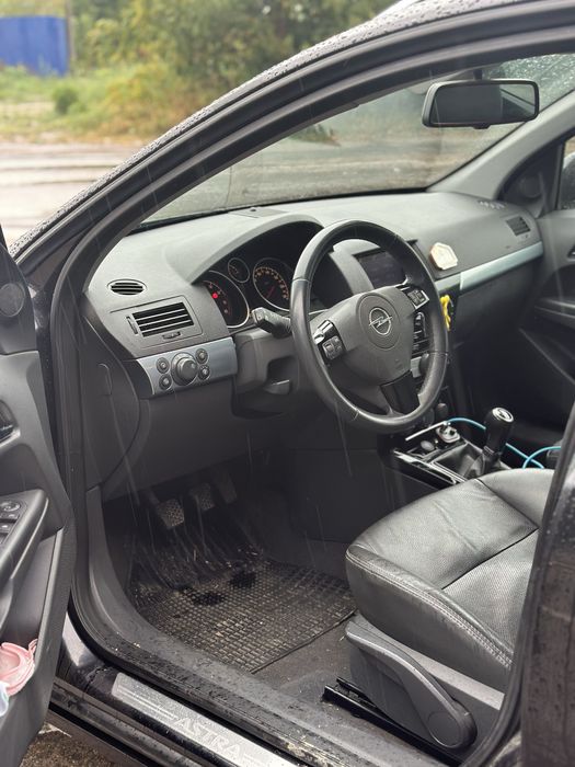 Продам Opel Astra h