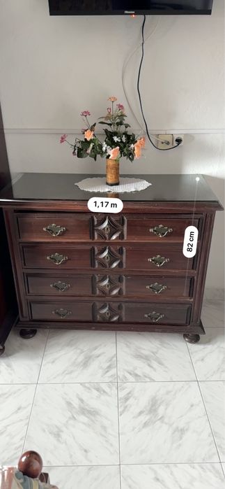 Cómoda e roupeiro- mogno